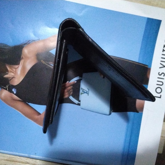 LOUIS VUITTON: "2005"; PORTEFEUILLE MARCO BIFOLD NOMADE LEATHER WALLET, #AR0065. - Picture 11 of 12